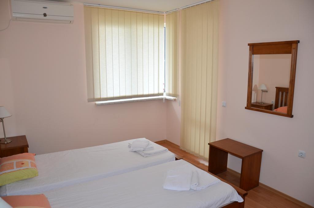 Single Private Apartments In Marina View Fort Beach Święty Włas Zewnętrze zdjęcie