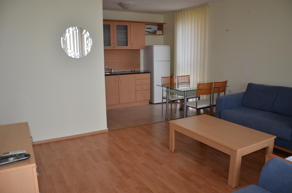 Single Private Apartments In Marina View Fort Beach Święty Włas Zewnętrze zdjęcie