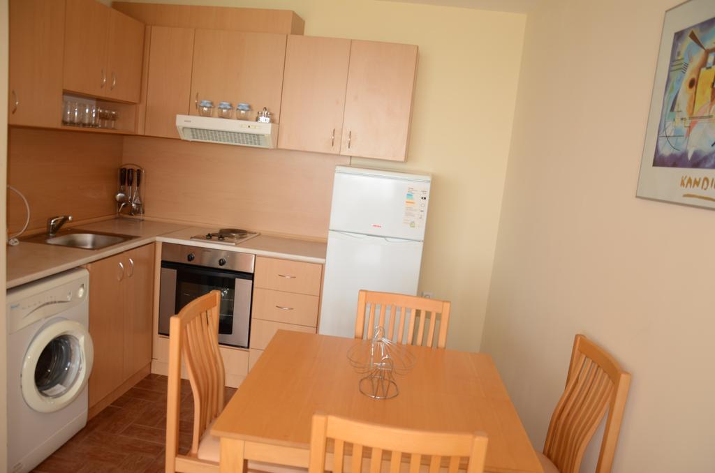 Single Private Apartments In Marina View Fort Beach Święty Włas Zewnętrze zdjęcie
