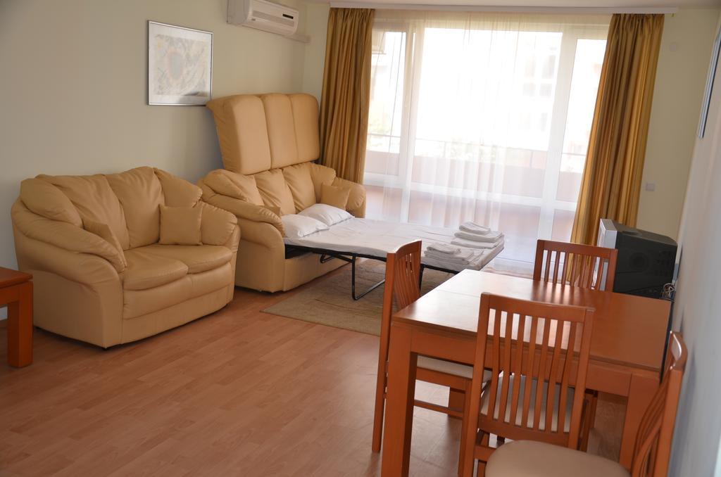Single Private Apartments In Marina View Fort Beach Święty Włas Zewnętrze zdjęcie