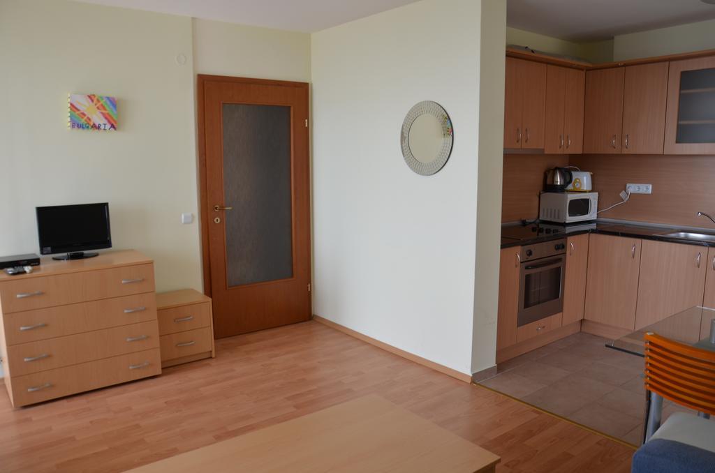 Single Private Apartments In Marina View Fort Beach Święty Włas Zewnętrze zdjęcie