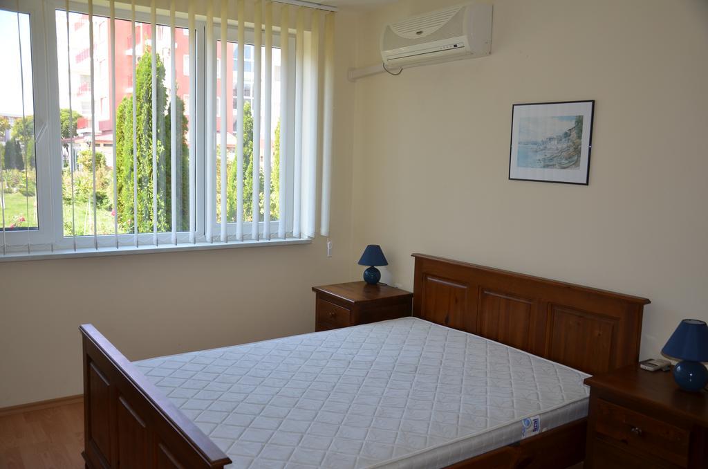 Single Private Apartments In Marina View Fort Beach Święty Włas Zewnętrze zdjęcie