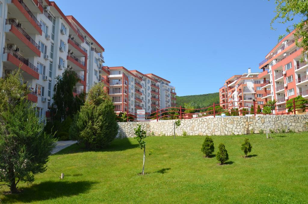 Single Private Apartments In Marina View Fort Beach Święty Włas Zewnętrze zdjęcie