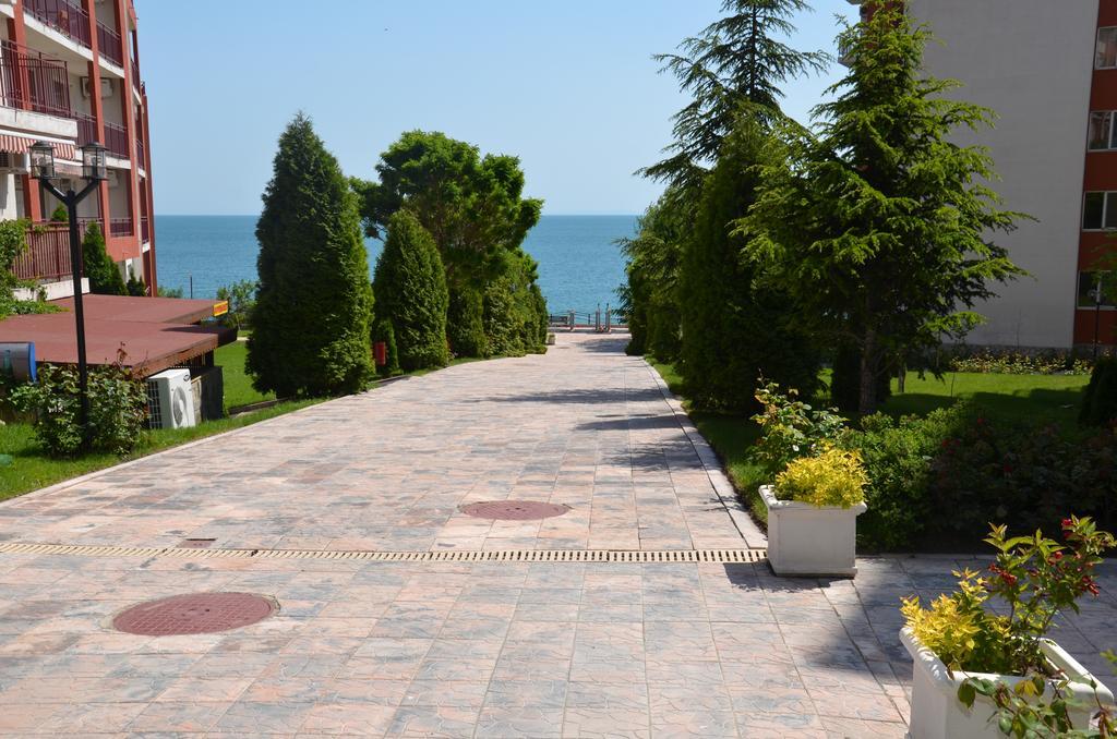 Single Private Apartments In Marina View Fort Beach Święty Włas Zewnętrze zdjęcie