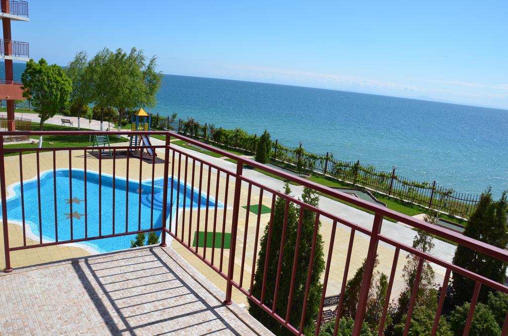 Single Private Apartments In Marina View Fort Beach Święty Włas Zewnętrze zdjęcie