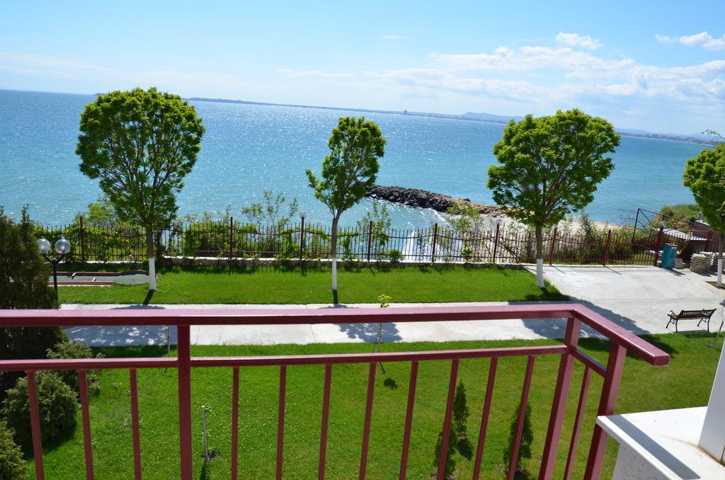 Single Private Apartments In Marina View Fort Beach Święty Włas Zewnętrze zdjęcie